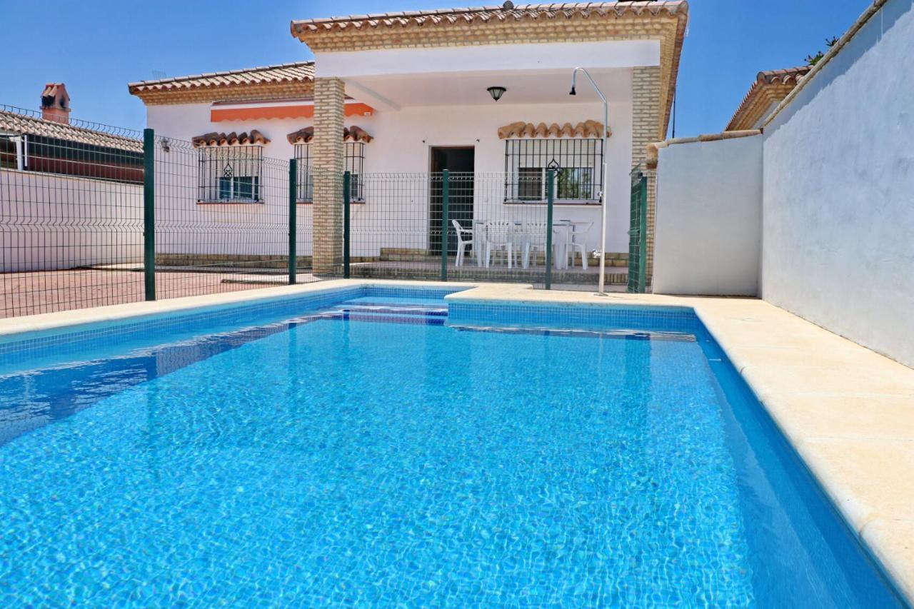 Chalet Pinar De Roche كونيل ذي لا فرونتيرا المظهر الخارجي الصورة