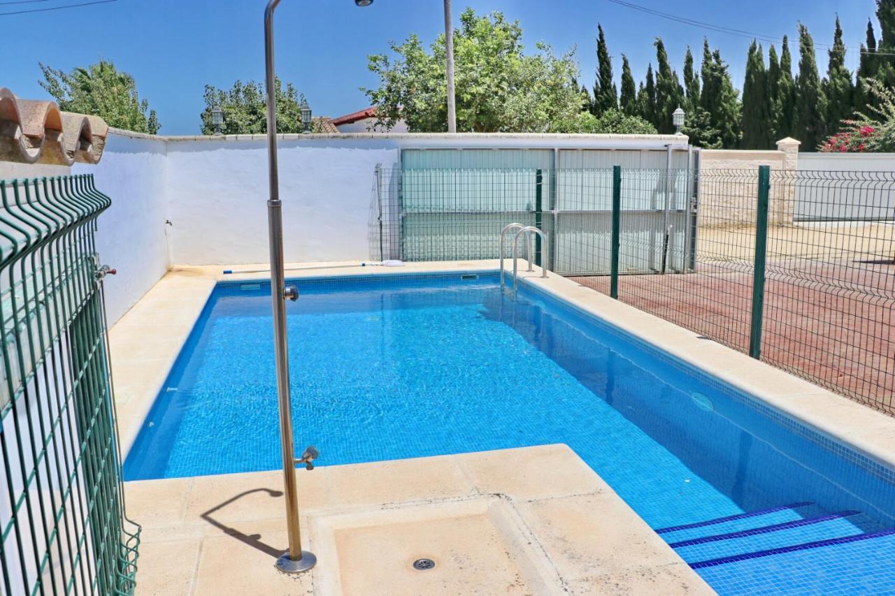 Chalet Pinar De Roche كونيل ذي لا فرونتيرا المظهر الخارجي الصورة